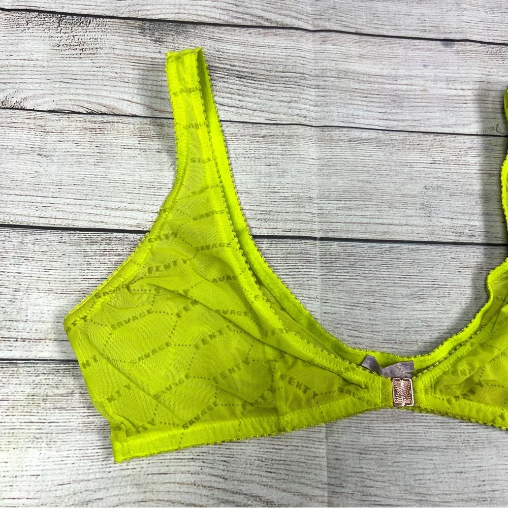 Savage x Fenty Womens Lime Green Logo Gold Front Clasp Bralette Size L Retro